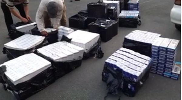 Bắt giữ đối tượng vận chuyển gần 1.000 cây thuốc lá lậu trên cao tốc TP.HCM- Trung Lương