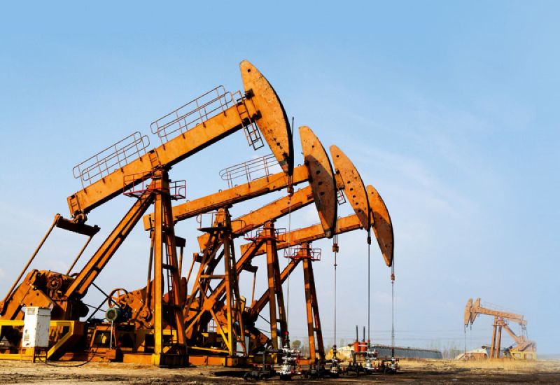 Giá xăng dầu ngày 1/12: Giá dầu giảm trở lại