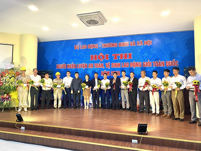 Hội thi “Người huấn luyện an toàn, vệ sinh lao động giỏi toàn quốc năm 2020” đã diễn ra tại Thanh Hóa