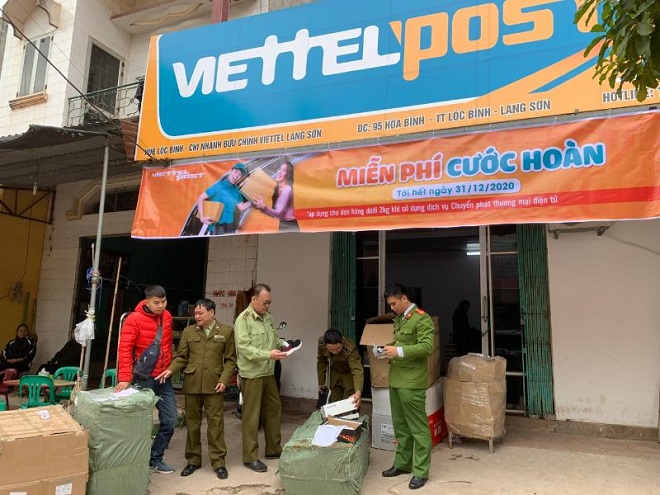 Lạng Sơn, thu giữ 220 đ&ocirc;i gi&agrave;y thể thao kh&ocirc;ng r&otilde; nguồn gốc