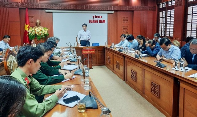 Quảng Nam: Bắt buộc đeo khẩu trang nơi công cộng