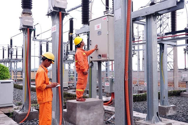 Công ty Điện lực Vĩnh Phúc tích cực đầu tư, hiện đại hóa lưới điện nâng cao chất lượng, độ tin cậy cung cấp điện cho khách hàng.