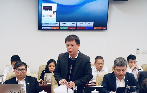 Ông Đỗ Văn Luân - Trưởng Ban VT&CNTT trình bày báo cáo tại cuộc họp