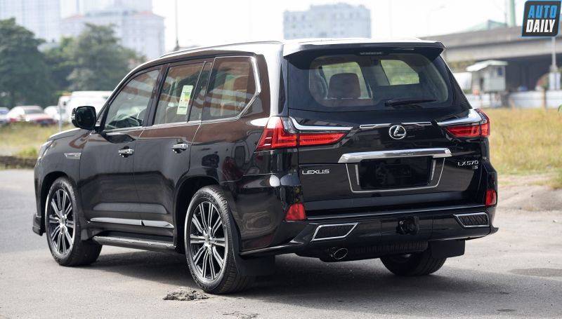 Lexus LX570 Super Sport 2021 đầu tiên về Việt Nam, giá hơn 9 tỷ