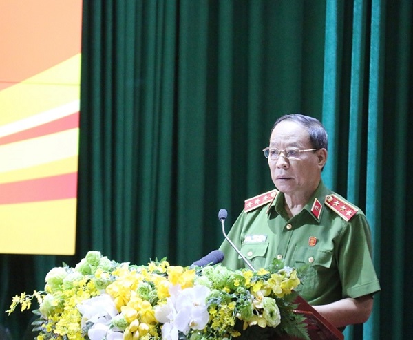 Thứ trưởng Lê Quý Vương trình quán triệt Nghị quyết của Đảng ủy Công an Trung ương.