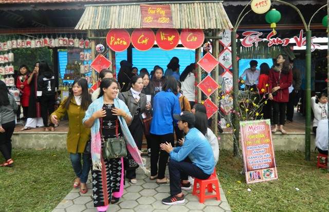 Thừa Thiên Huế: Tuyên truyền tập quán tiêu dùng vùng đồng bào dân tộc thiểu số