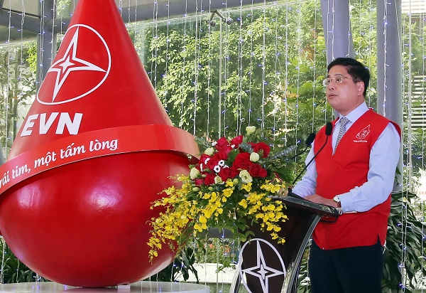 Ông Võ Quang Lâm - Phó Tổng Giám đốc EVN đã phát biểu tại Lễ phát động Tuần lễ hồng EVN lần thứ VI.