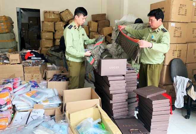 Lực lượng QLTT Lạng Sơn tăng cường kiểm tra hàng hóa
