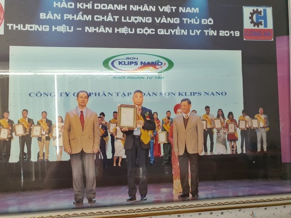 Klips Nano là một trong những thương hiệu sơn trẻ ở Việt Nam nhưng đã khẳng định vị thế bằng chất lượng, dịch vụ tốt và giá cả phải chăng