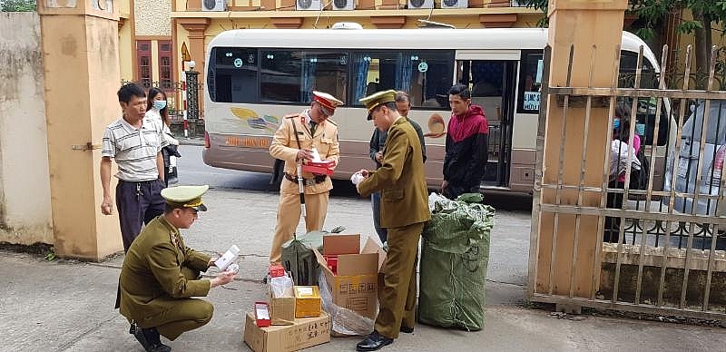 Lạng Sơn: Thu giữ gần 600 sản phẩm phụ kiện ô tô nhập lậu