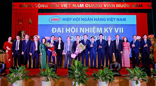 Hội đồng Hiệp hội Ngân hàng Việt Nam nhiệm kỳ VII ra mắt tại hội nghị