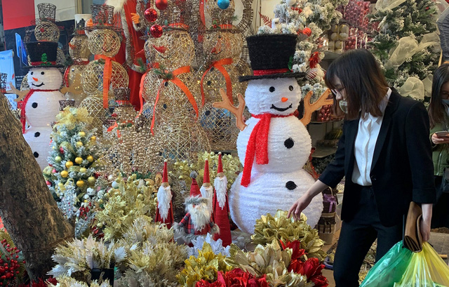 Thị trường Noel 2020 sôi động nhưng sức mua giảm sâu