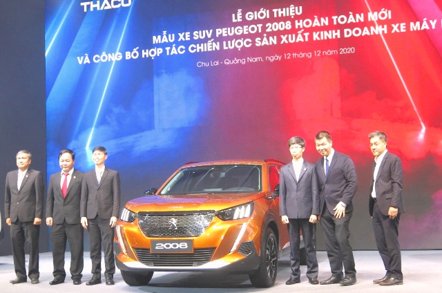 Ra mắt mẫu xe SUV Peugeot 2008.