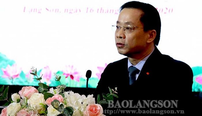 Chủ tịch HĐND tỉnh Lạng Sơn, Hoàng Văn Nghiệm phát biểu tại hội nghị