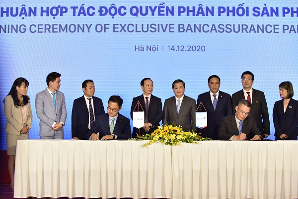 VietinBank và Manulife bảo vệ sức khỏe, ổn định tài chính cho khách hàng