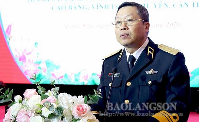Chuẩn đô đốc Đặng Minh Hải phát biểu tại hội nghị