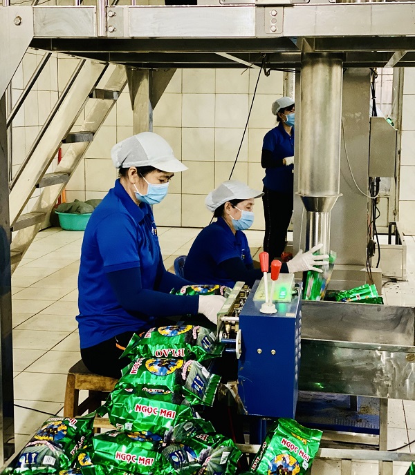 Doanh nghiệp tất bật chuẩn bị hàng hóa cung ứng sản xuất vào vụ tết