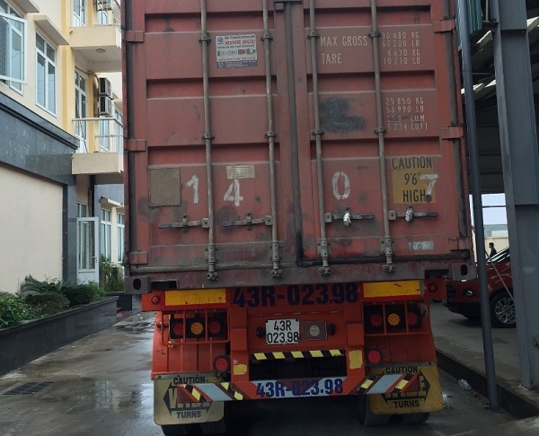 Thanh Hóa: Tạm giữ lô hàng phụ kiện trị giá 3 tỷ đồng không rõ nguồn gốc