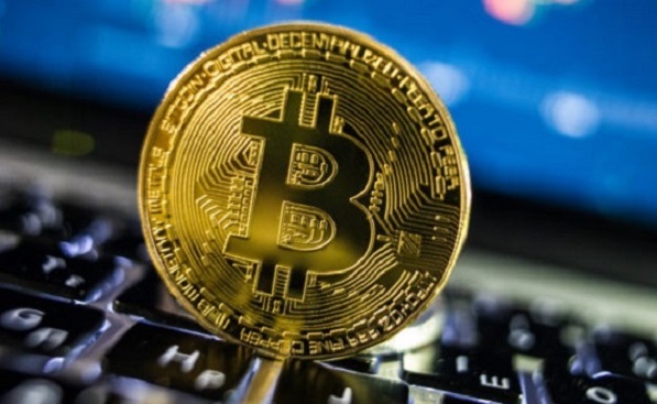 Giá Bitcoin thiết lập kỷ lục mới, vượt ngưỡng 21.000 USD