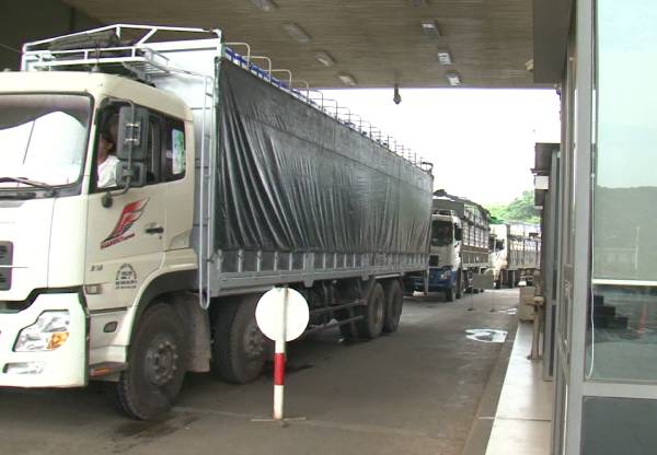 Lào Cai chuyển giao đầu mối thu phí sử dụng các công trình kết cấu hạ tầng cửa khẩu