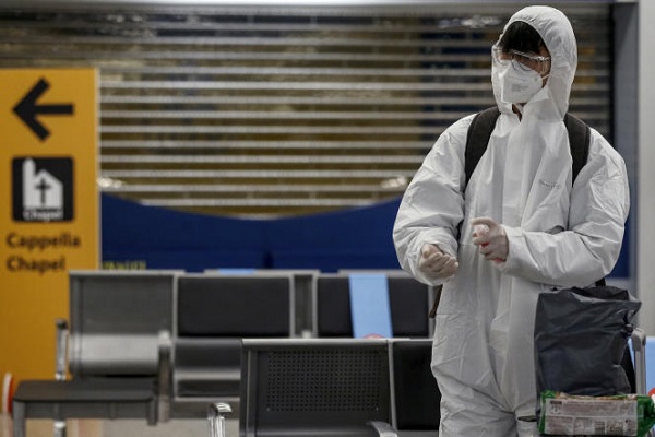 Bộ trưởng Y tế Anh: Biến thể virus SARS-CoV-2 lây lan ‘vượt tầm kiểm soát’