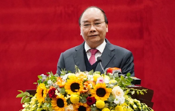Thủ tướng Nguyễn Xuân Phúc phát biểu chỉ đạo tại hội nghị triển khai công tác tòa án năm 2021. Ảnh: ĐỖ TRUNG