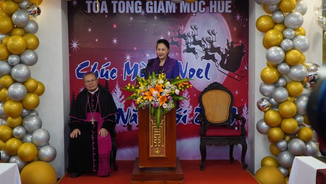 Chủ tịch Quốc hội Nguyễn Thị Kim Ngân thăm Toà Tổng Giám mục Huế