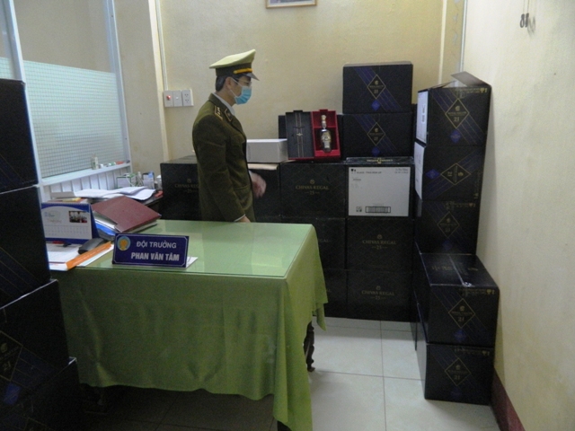 Quản lý thị trường tỉnh Thừa Thiên Huế thu giữ lô rượu ngoại trên 1 tỉ đồng