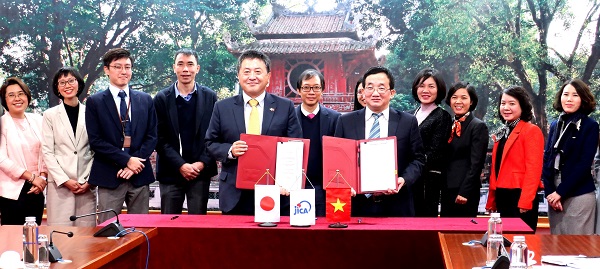 Đẩy mạnh việc áp dụng chuẩn mực Báo cáo Tài chính quốc tế vào Việt Nam