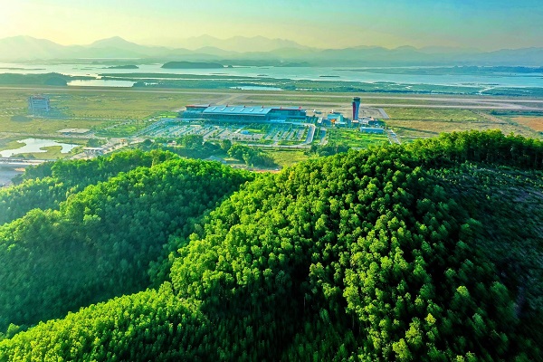Sân bay Vân Đồn dành diện tích lớn cho các khoảng xanh.