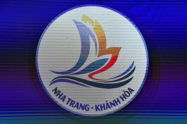 Logo du lịch Khánh Hòa do tác giả Nguyễn Minh Trung sáng tác, đoạt giải