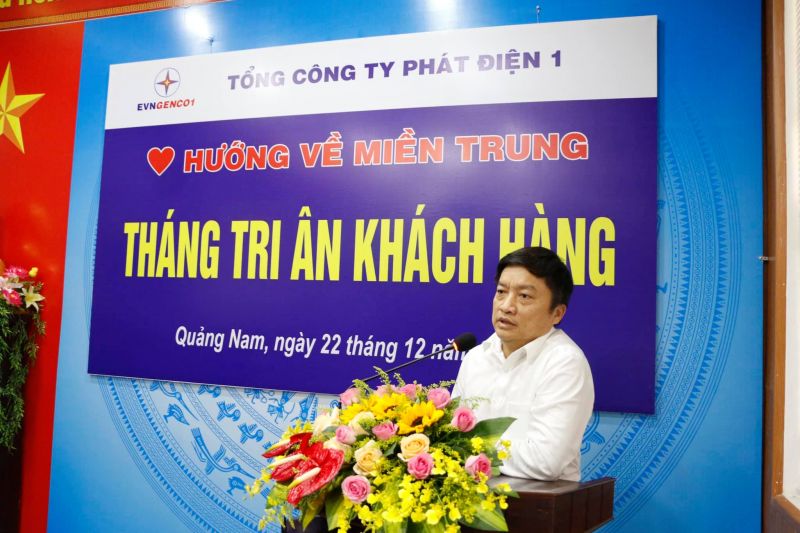 Ông Nguyễn Tiến Khoa, Chủ tịch HĐTV Tổng Công ty Phát điện 1 phát biểu tại buổi lễ
