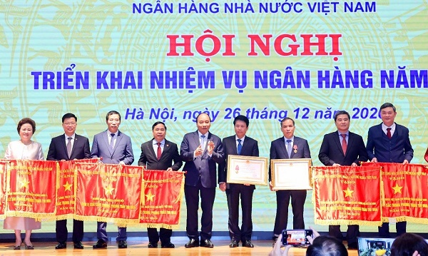 TPBank vinh dự nhận cờ thi đua của Chính phủ