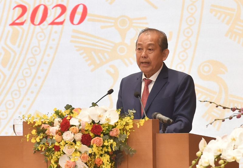 Phó Thủ tướng Thường trực Chính phủ Trương Hòa Bình trình bày Báo cáo về tình hình thực hiện kế hoạch phát triển kinh tế - xã hội năm 2020 và 5 năm 2016-2020; dự kiến phương hướng, nhiệm vụ năm 2021. Ảnh: VGP
