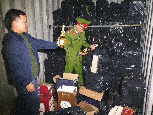 Quảng Trị: Bắt giữ lô rượu lậu trị giá khoảng 1,7 tỉ đồng