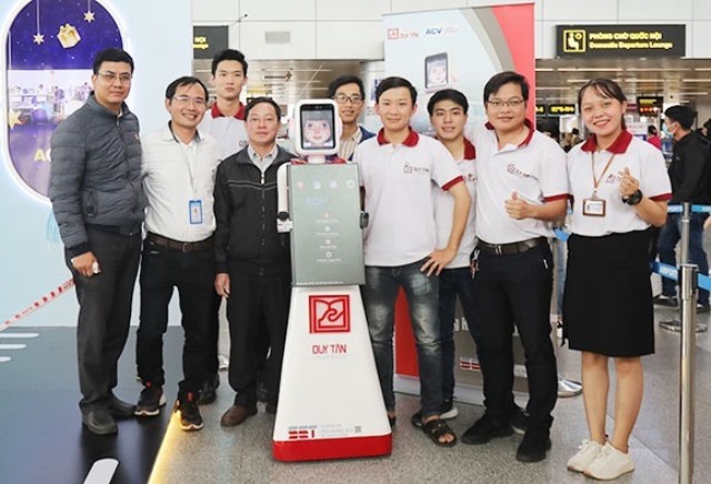 Trường Đại học Duy Tân: Thử nghiệm robot hàng không tại sân bay quốc tế Đà Nẵng