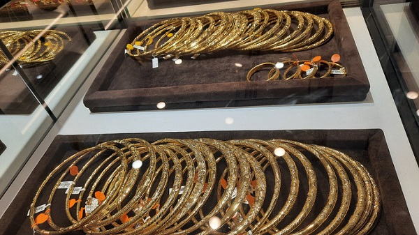 Giá vàng ngày 30/12: Vàng quay đầu giảm mạnh