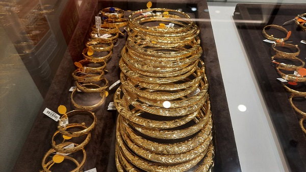 Giá vàng ngày 31/12: Vàng thế giới tăng trở lại