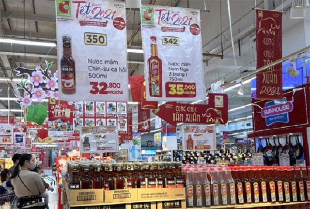 Nhiều mặt hàng tại siêu thị Bic c Thăng Long giảm giá