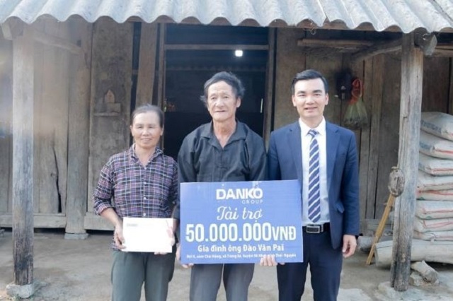 Danko Group trao tặng 50 triệu đồng cho hộ nghèo tại Thái Nguyên