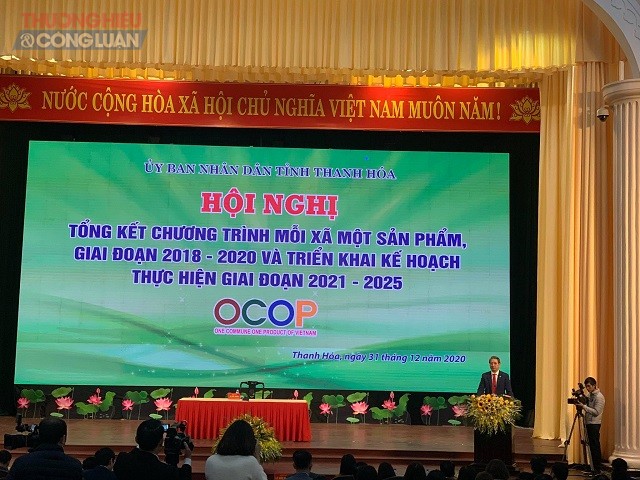 Ông Lê Đức Giang, Phó Chủ tịch UBND tỉnh Thanh Hóa phát biểu tại hội nghị