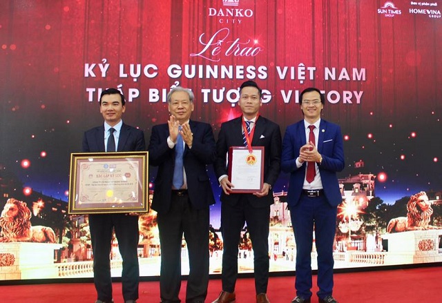 Danko Group đón nhận Kỷ lục Việt Nam: Tháp biểu tượng ánh sáng cao nhất Việt Nam