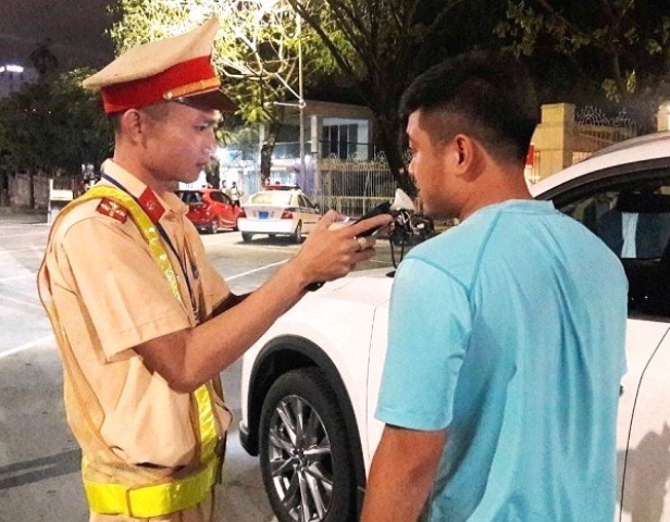 Đà Nẵng: Xử phạt 23 trường hợp uống rượu bia khi lái xe