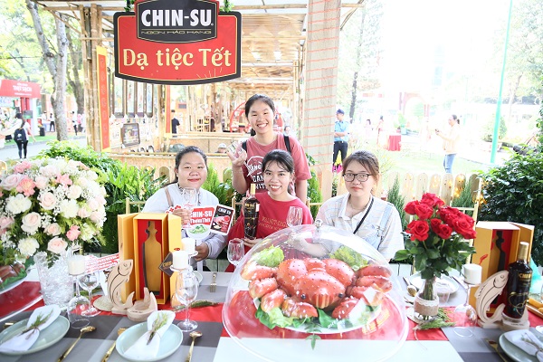 Tưng bừng Ngày hội Tết Việt 2020