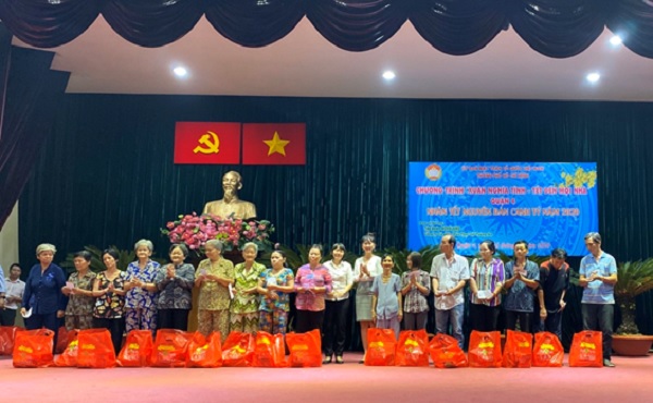 Ấm áp tình Xuân cùng chuỗi hoạt động vì cộng đồng của Tập đoàn NOVALAND