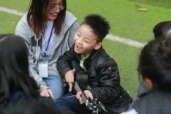 M-L'amour đ&atilde; mang tới một m&ugrave;a đ&ocirc;ng ấm &aacute;p đến cho những số phận kh&oacute; khăn một kh&ocirc;ng kh&iacute; Tết đầm ấm, sum vầy