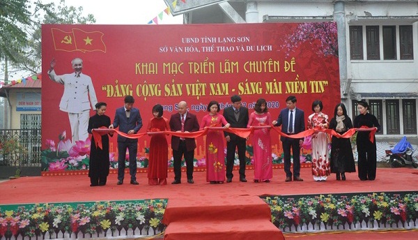 Lạng Sơn: Khai mạc Triển lãm “Đảng Cộng sản Việt Nam - Sáng mãi niềm tin”