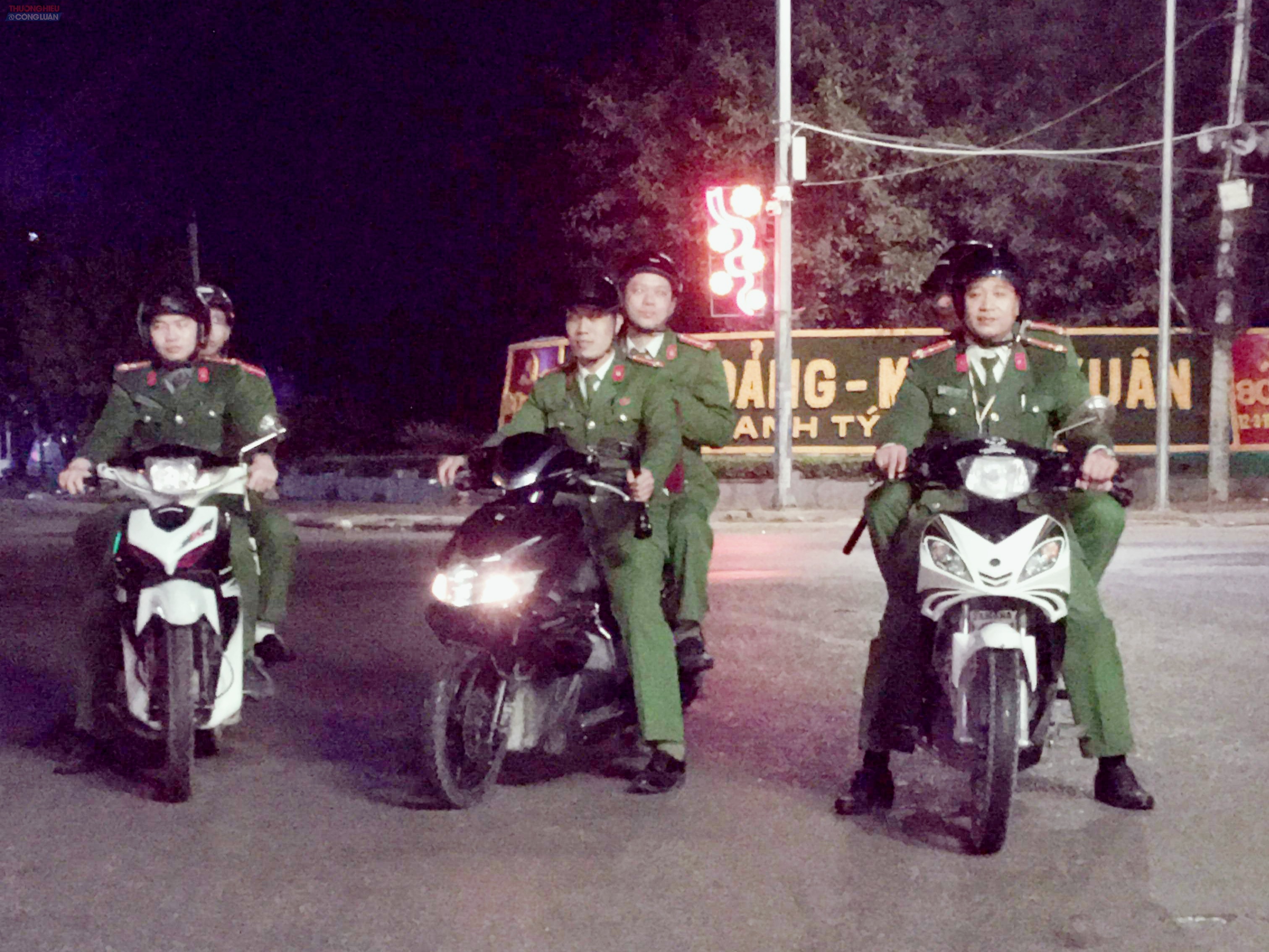 Công an thị trấn Hậu Lộc tuần tra bảo đảm an toàn giao thông, chủ động tấn công tội phạm trước, trong và sau Tết Nguyên đán