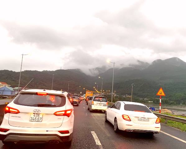 Hầm đường bộ hải v&acirc;n