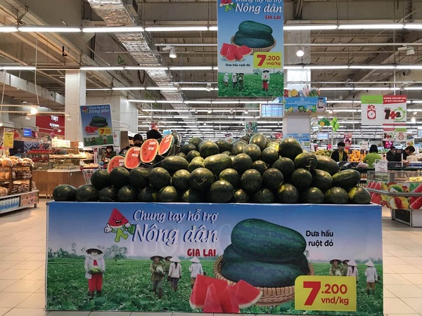 Nguồn hàng thực phẩm thiết yếu tại các siêu thị dồi dào, giá ổn định